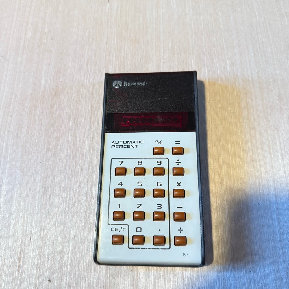 Rockwell Electronic Calculator w/Automatic Percent Red Letters 1970s Workin Read